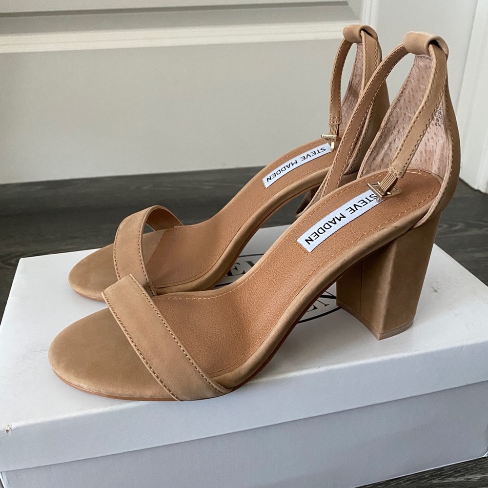 NWT Steve Madden Block Heel Nude Sandals